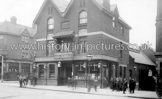 The Red House and White Hart Public Houses, High Road, Tottenham, London. c.1905